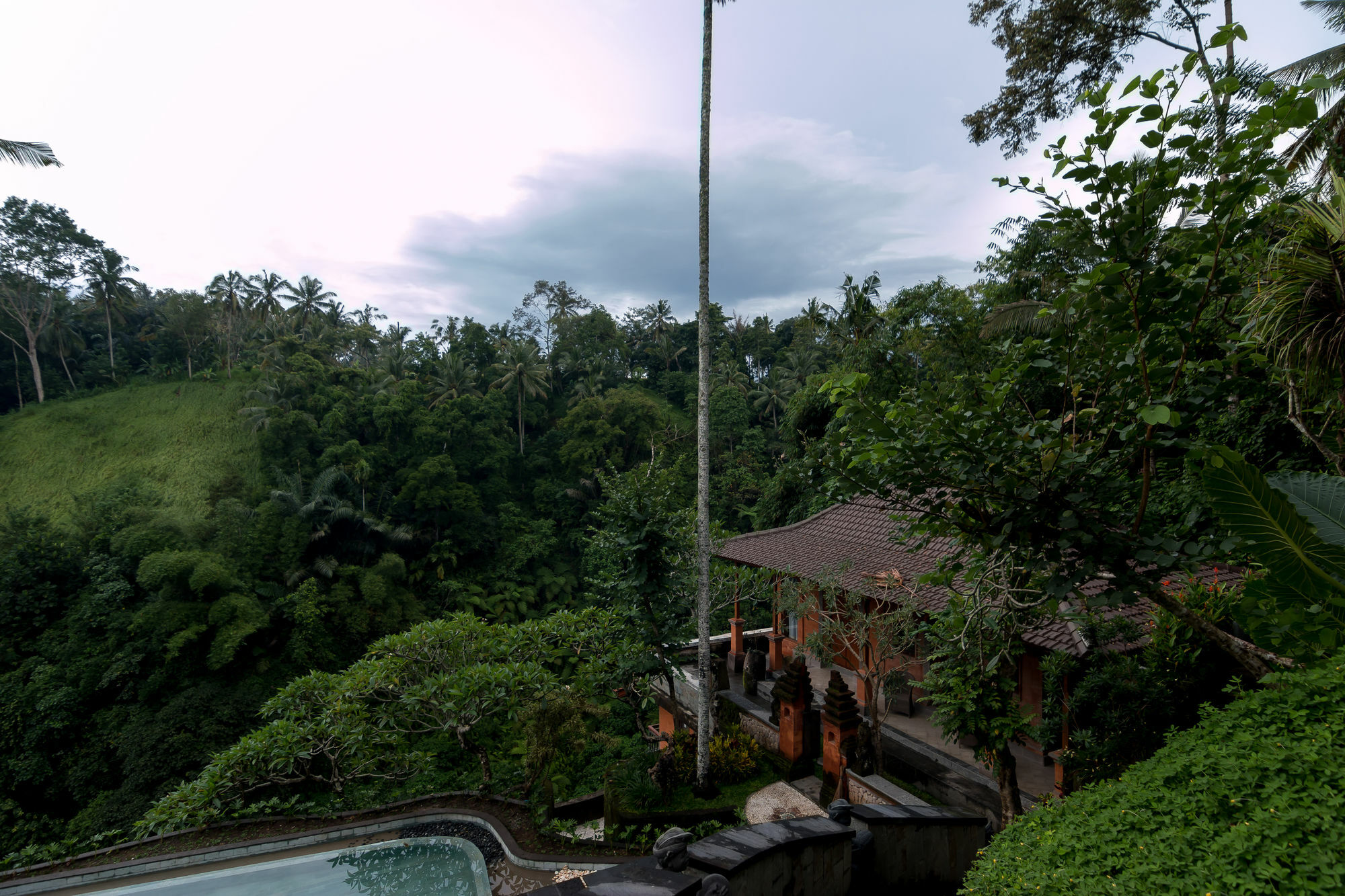 Ulun - Chse Certified 4*